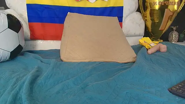 kissme_luna webcam