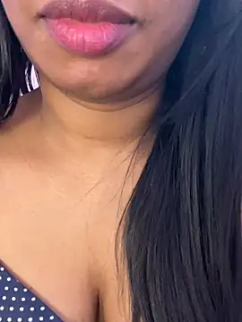 Tamil_Maaya webcam