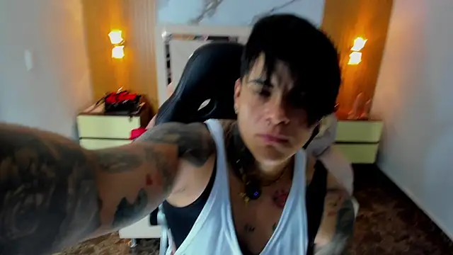 KAROLLJONES1 webcam