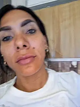 Doll_Loren webcam