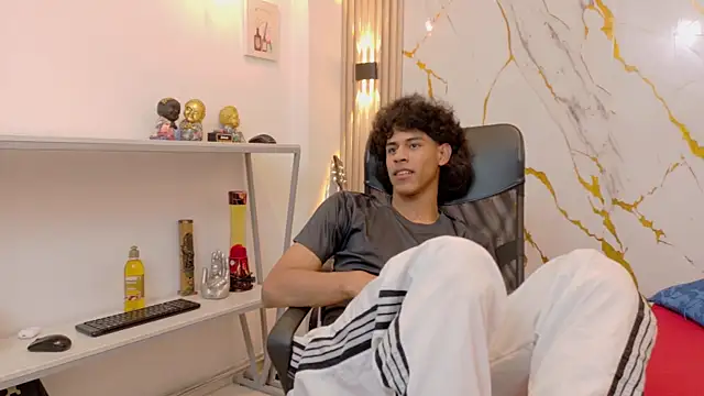 Zayn_Fox32 Live Web Cam Show
