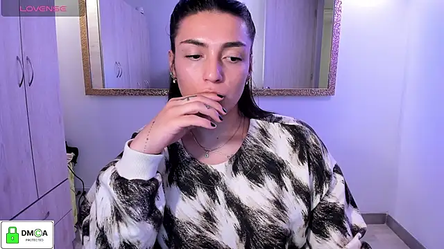 EricaVanderhill Live Web Cam Show