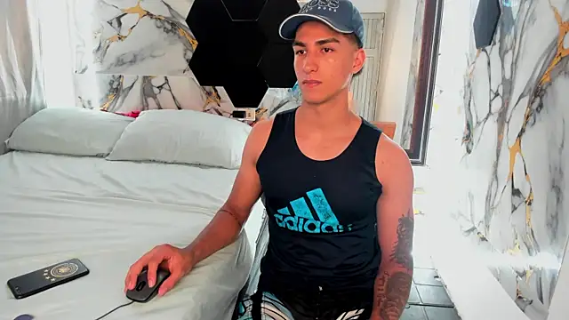 Goldendesirexx webcam