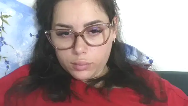 LovelyJulliette webcam