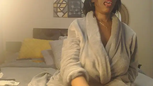 Creamyass22 webcam