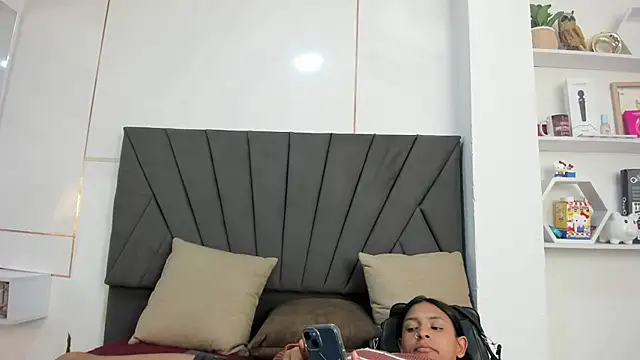 LesliePetit webcam