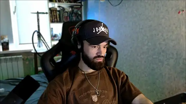 _Serious_Man webcam