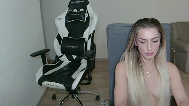 anyaamurr - Anyaamurr's free webcam - UK Sex Cams