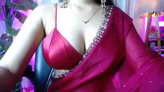 kiara_1122 - Kiara_1122's free webcam - UK Sex Cams