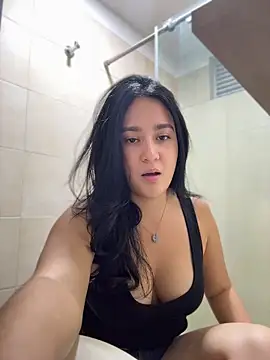 Nina_lovi webcam