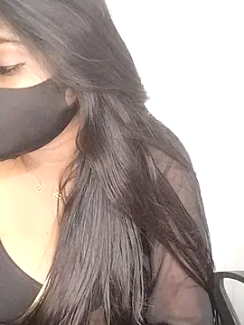Tamil_Azhaghi webcam