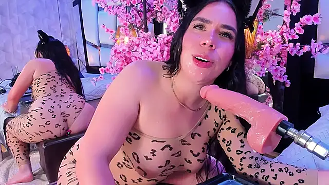 TessaCooper1 webcam