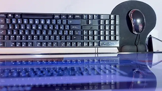 Alina_b_ webcam