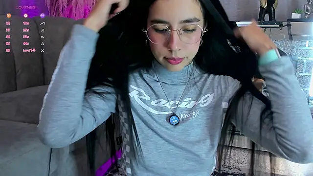 laraa_jeean webcam