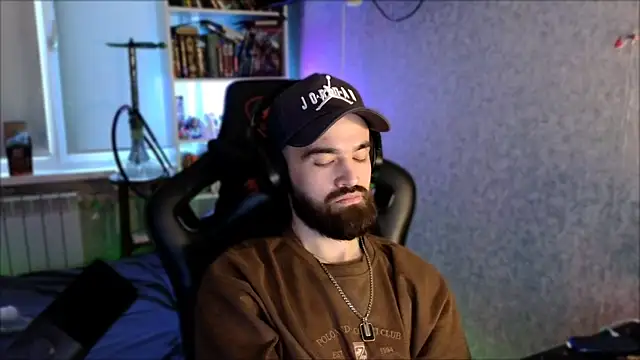 _Serious_Man webcam