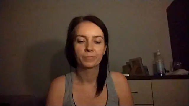 JenniferAlone webcam