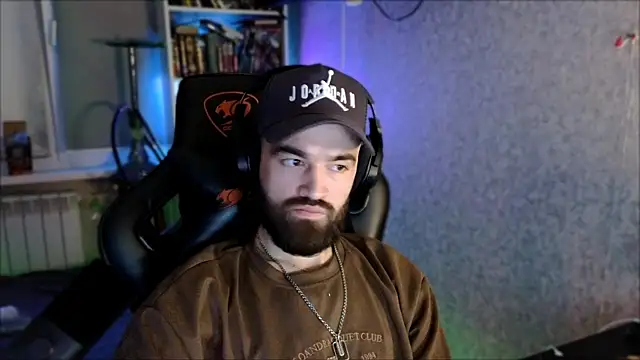 _Serious_Man webcam