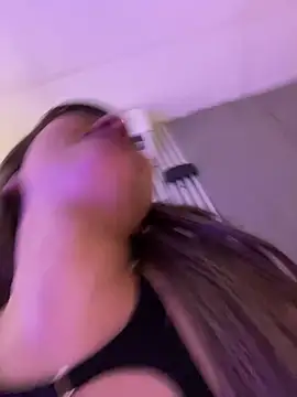 Eva_Feller69