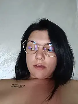 Noraa_me webcam