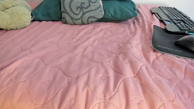Lucy_Doll85 webcam