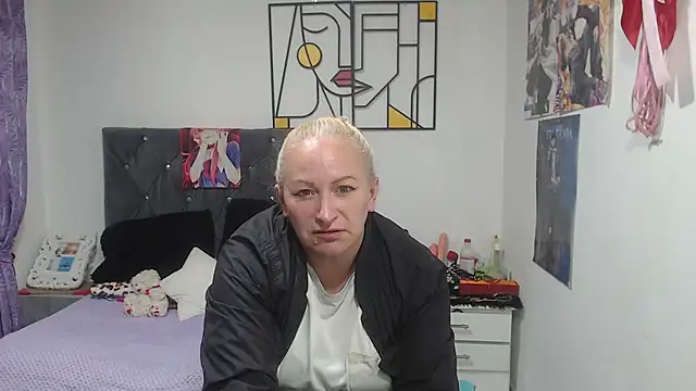 emperabigbootybigass webcam