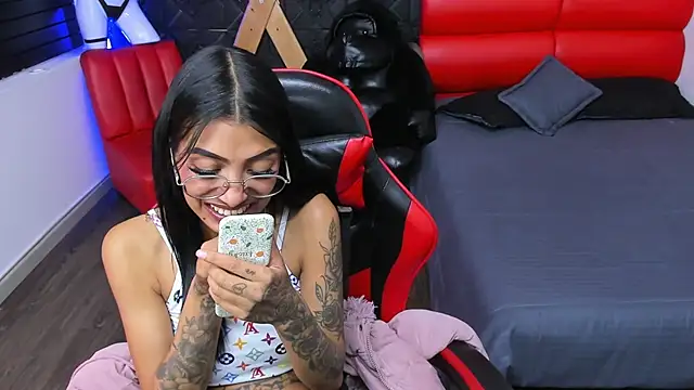 KarlaSlutSkinny__ webcam
