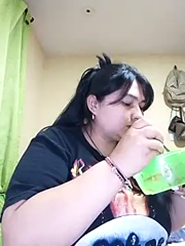 LauraHorny69 webcam