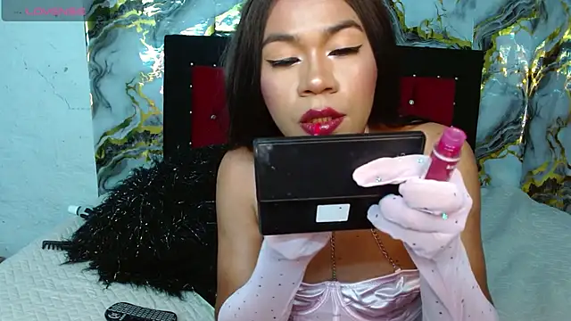 Scarlethvega99 webcam