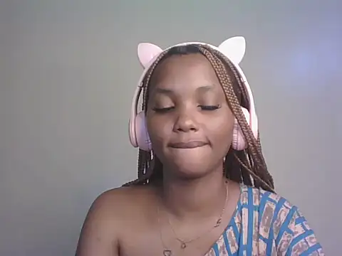 PrettyT5 webcam