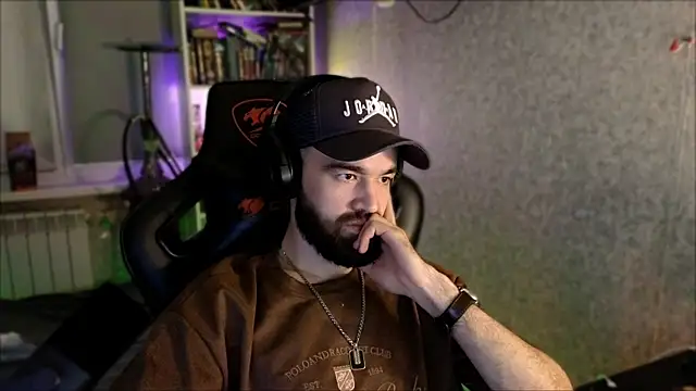 _Serious_Man webcam