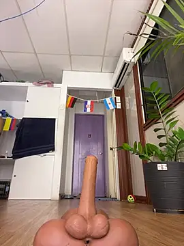 Eva_Feller69
