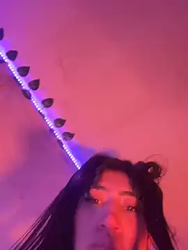 Ahri_Rousse webcam