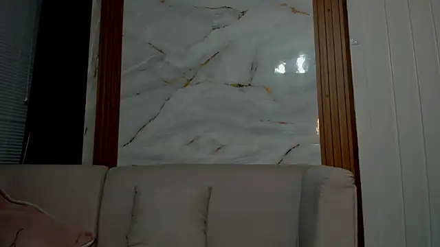 LilyGarcia webcam