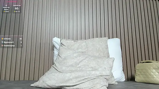 AnnieParker1_ webcam