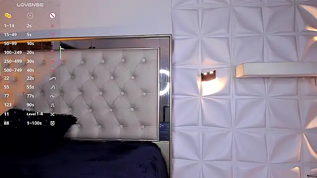 miss_alice_jones webcam