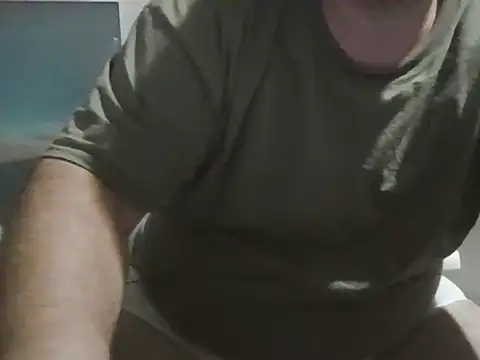 iron_boy80 webcam