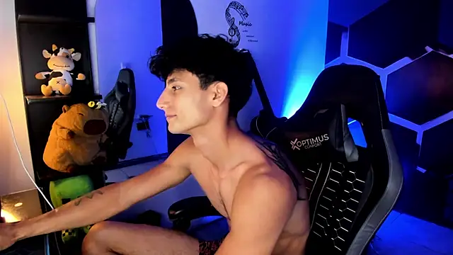 MaxiimoRomano_ Live Web Cam Show