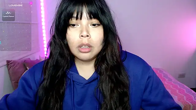 EllieMoonX webcam