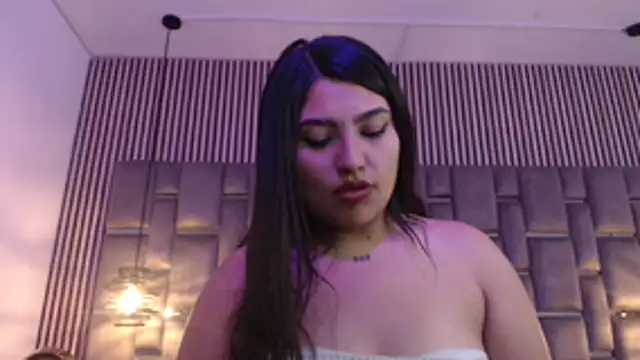SarahStones webcam