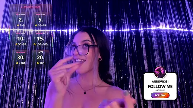 MaryAnneeXOO webcam