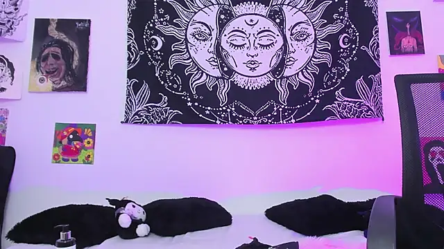 Rose_72 webcam
