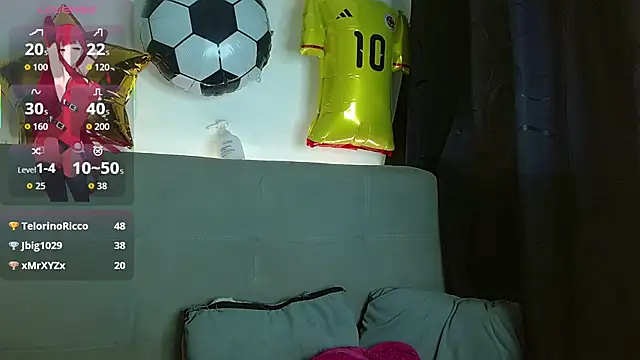 JuliethaFox webcam