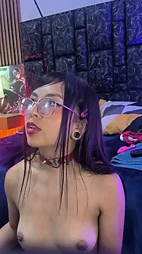 mary_luckaysha_ webcam