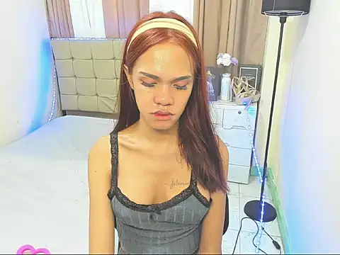 Seductive_aliyah webcam