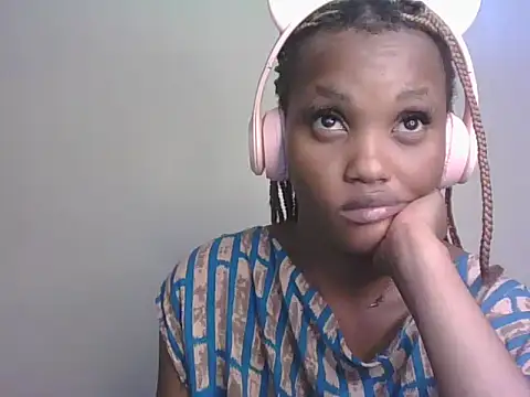 PrettyT5 webcam