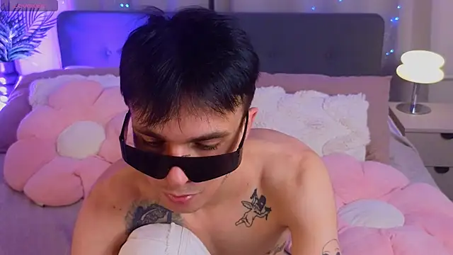 clarkchaos_ (M twink) - naked 5 minutes