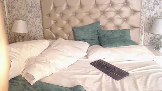MilanMercier webcam