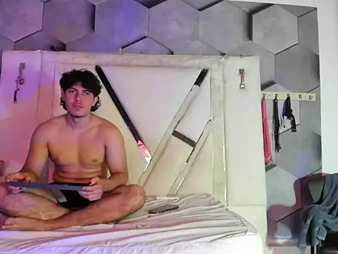 CharloteAndBrian webcam