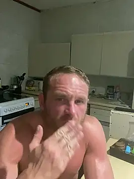 fuelx@xh (Ask my age) - Watch me clean naked