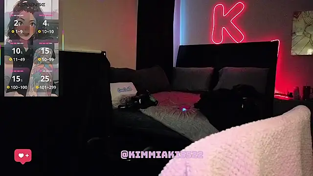kimmiakiss22 webcam